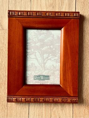 Vintage RARE WOODS Wood Frame, 90’s. 
Carved edge, Red Cherry